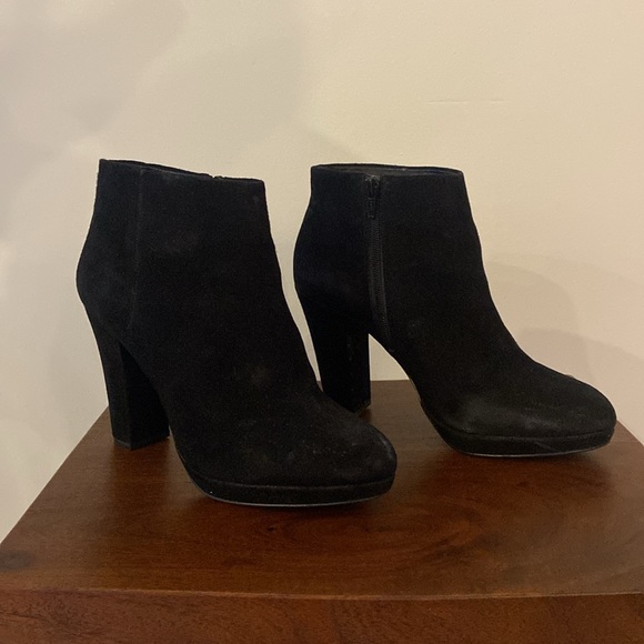 Black booties - suede-like texture - Picture 2 of 4